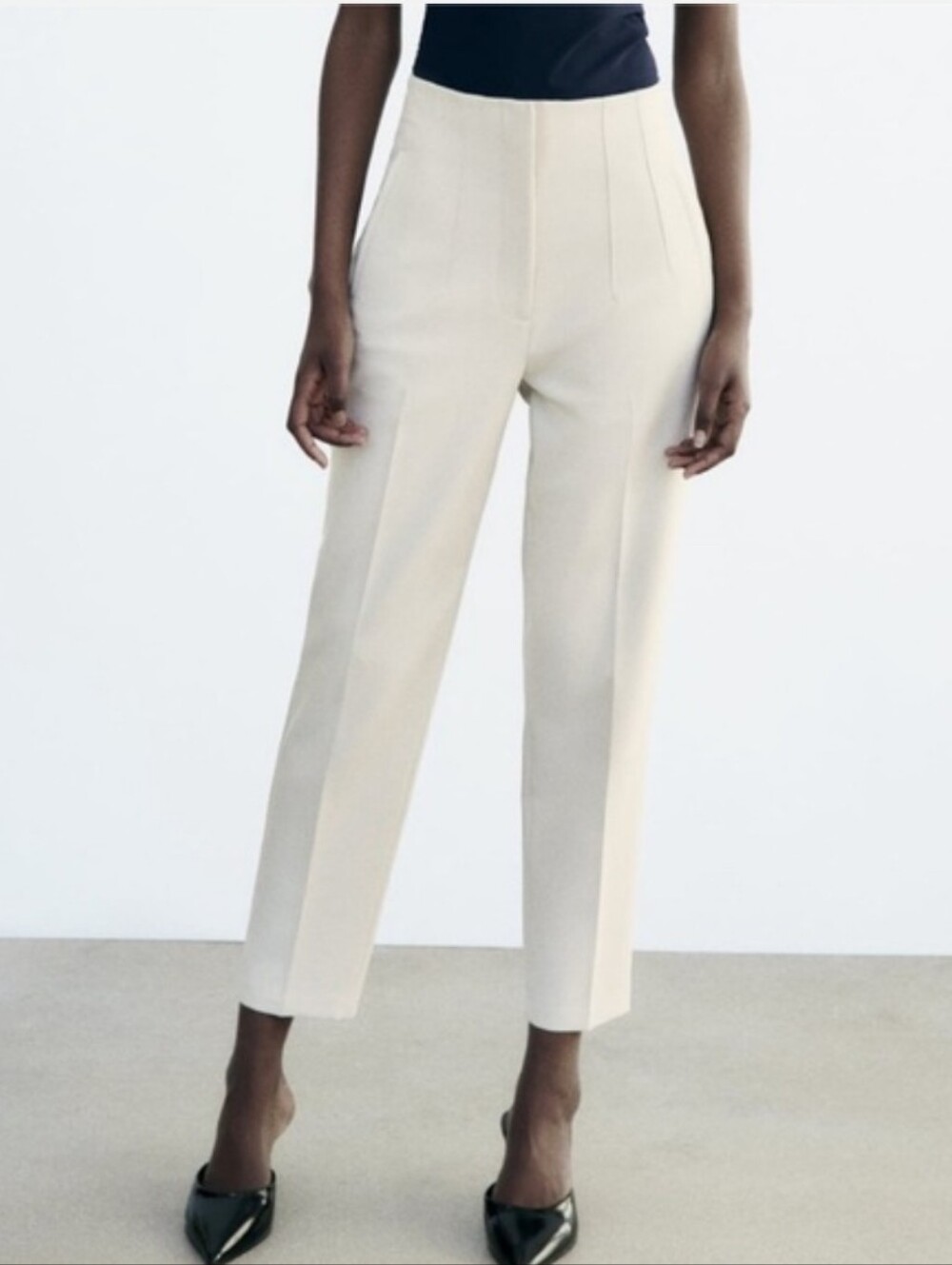Zara Cream Cropped Tailored Ankle Pants - Size Small